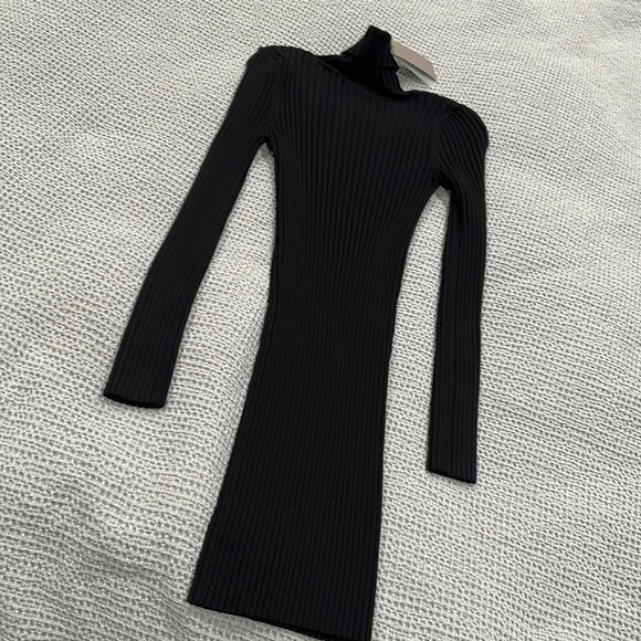 🔥SEND OFFERS🔥 NWT KITH Mini dress - Picture 8 of 8